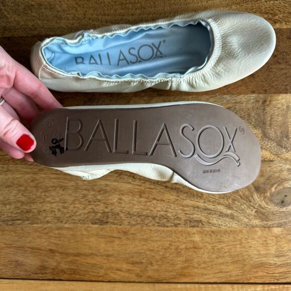 Ballasox by Corso Como White Patent Leather Ballet Flats Size 8 White Cream - Picture 5 of 6